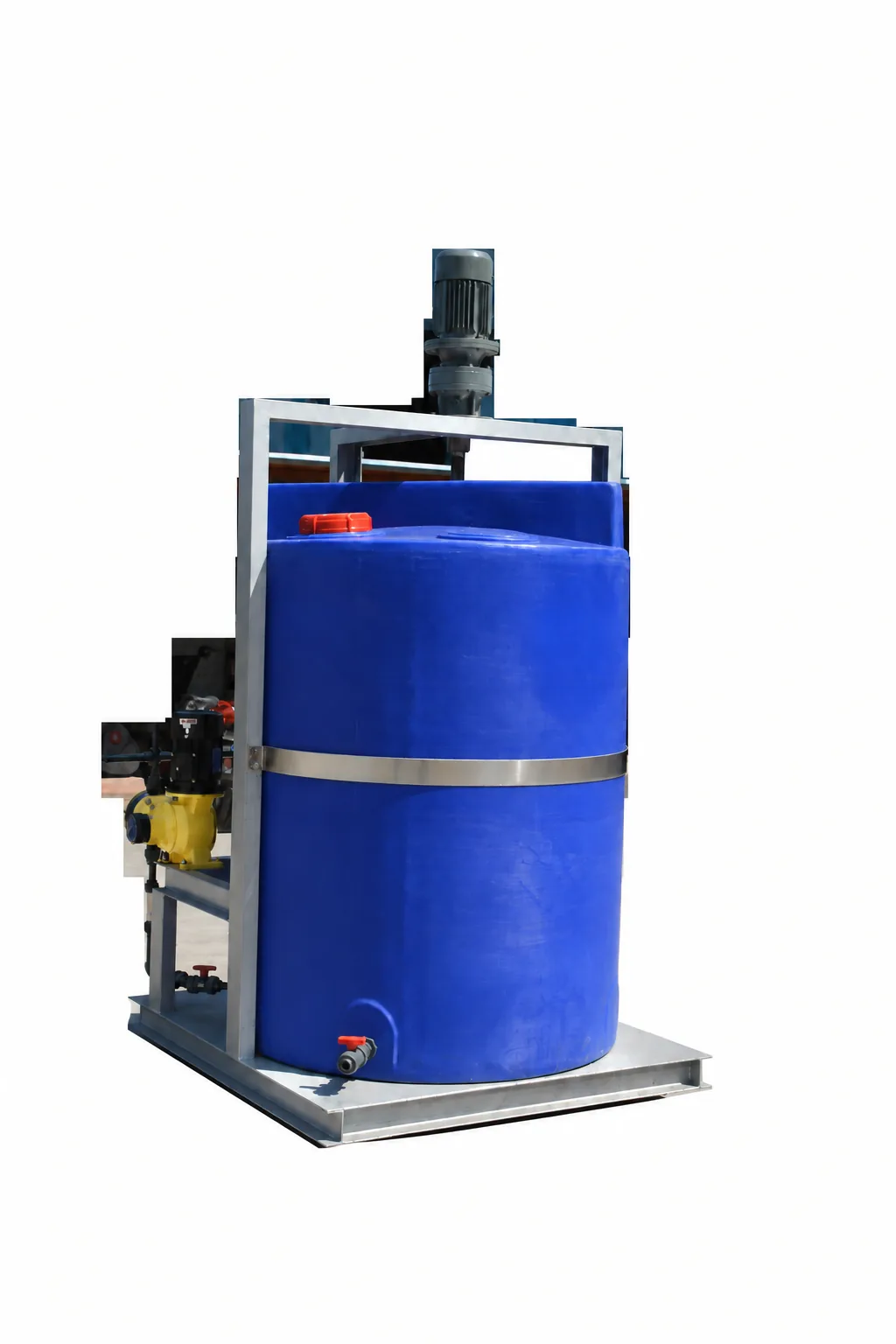 Tank-mounted chemical dosing package with mixer and metering pump