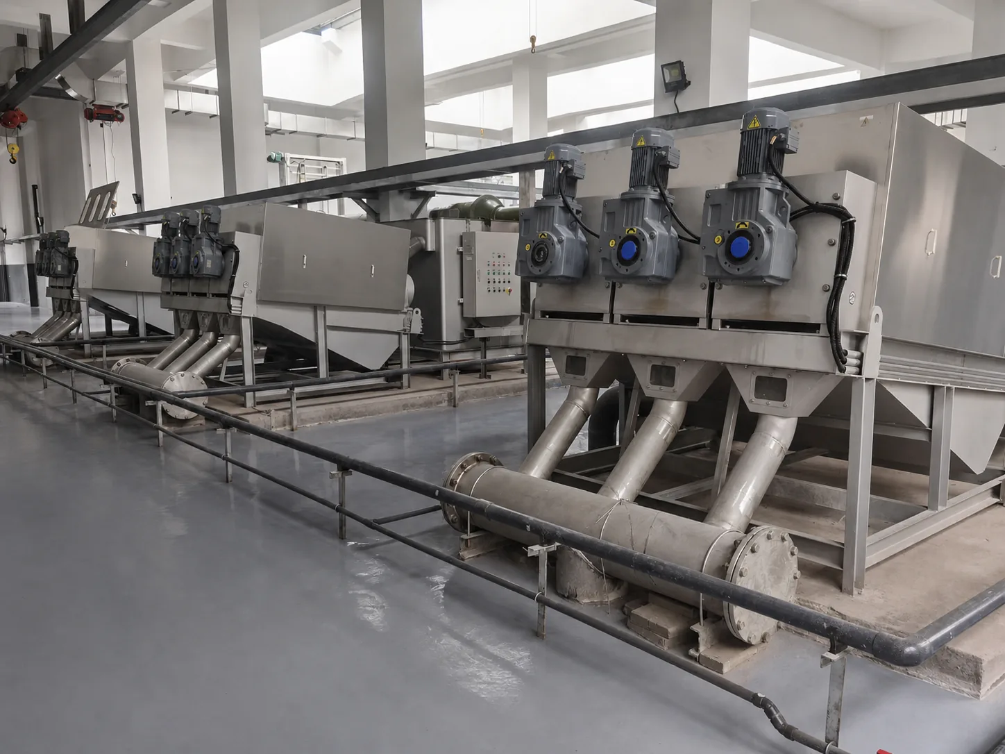 Multi-Plate Screw Thickener